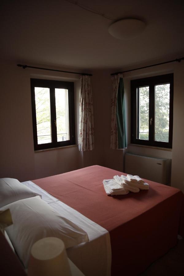 Agriturismo La Fonte Di San Girio Pensionat Potenza Picena Exteriör bild