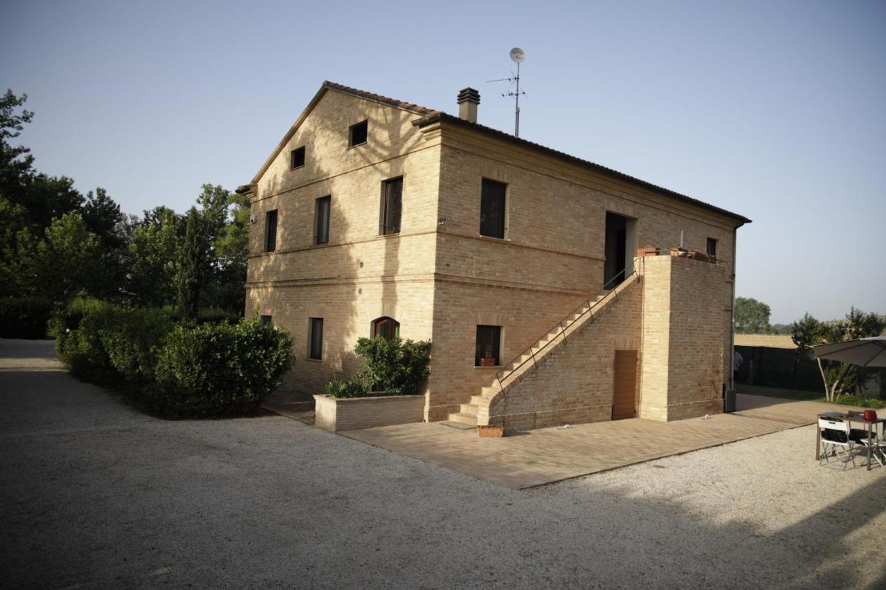 Agriturismo La Fonte Di San Girio Pensionat Potenza Picena Exteriör bild